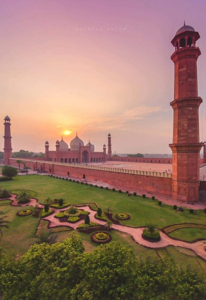 what to do in lahore