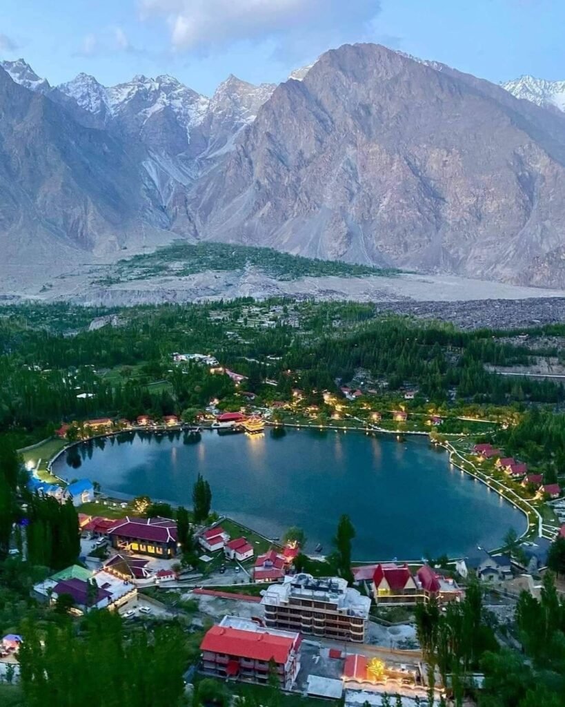 Skardu Travel Guide featuring beautiful lakes, majestic mountains, and adventure destinations in Gilgit-Baltistan, Pakistan
