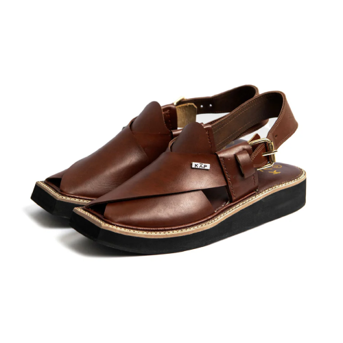 Brown leather sandals with buckle