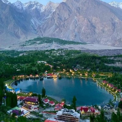 Skardu Travel Guide featuring beautiful lakes, majestic mountains, and adventure destinations in Gilgit-Baltistan, Pakistan