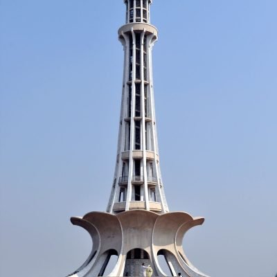 Minar-e-Pakistan monument with flower-shaped base and tall column in Lahore