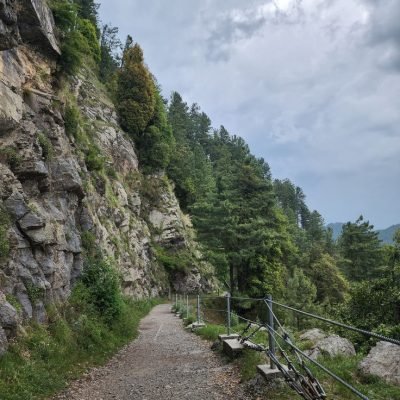 pipeline track